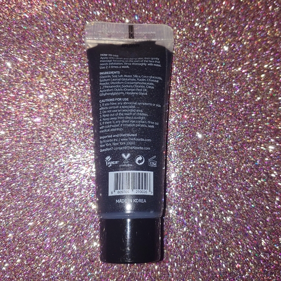 KOSETTE SALT FACIAL SCRUB Gray Sea Salt + Bamboo Charcoal - Picture 3 of 4